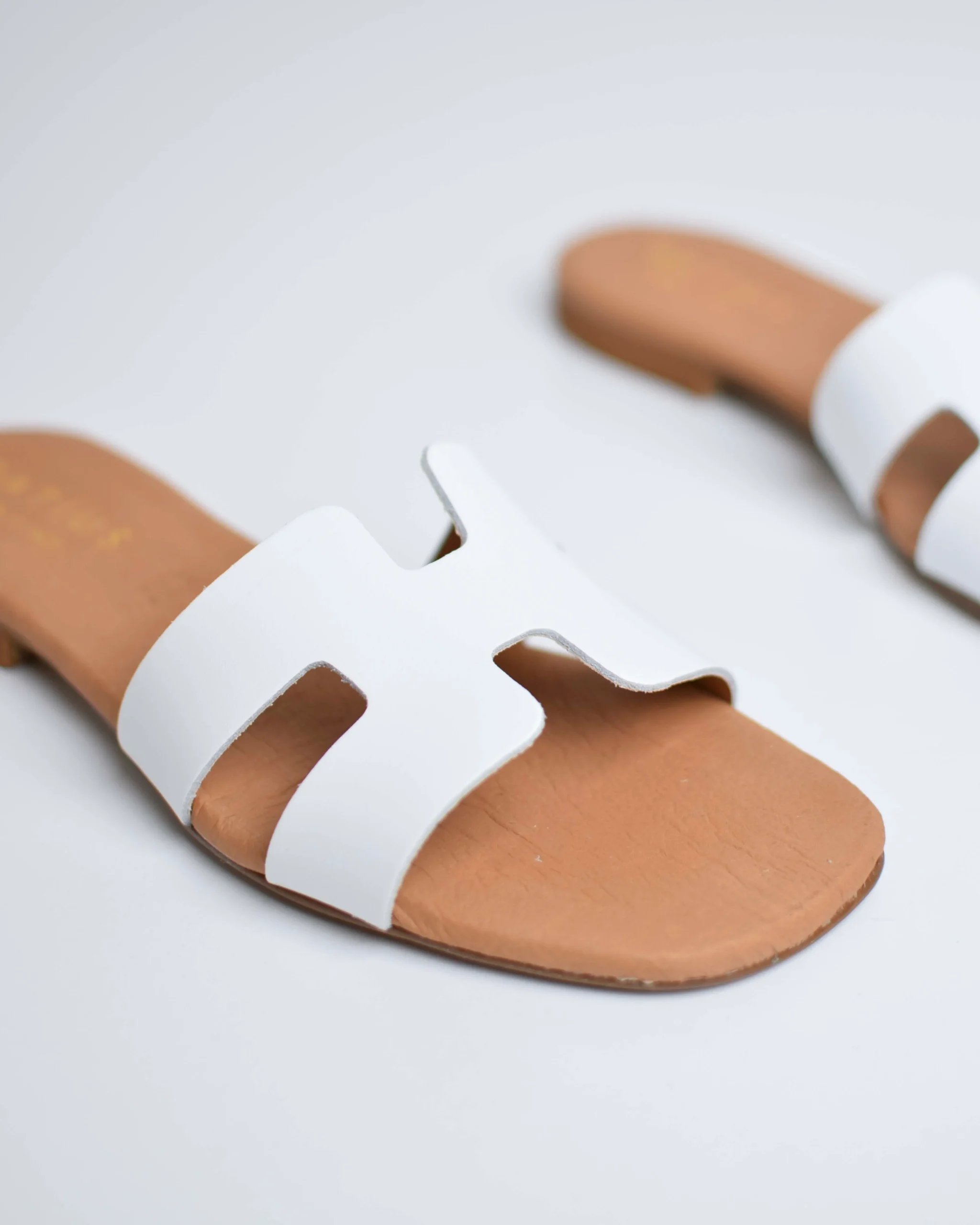 Ciabattine H in pelle - immagine 5