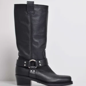 Biker in pelle punta quadrata