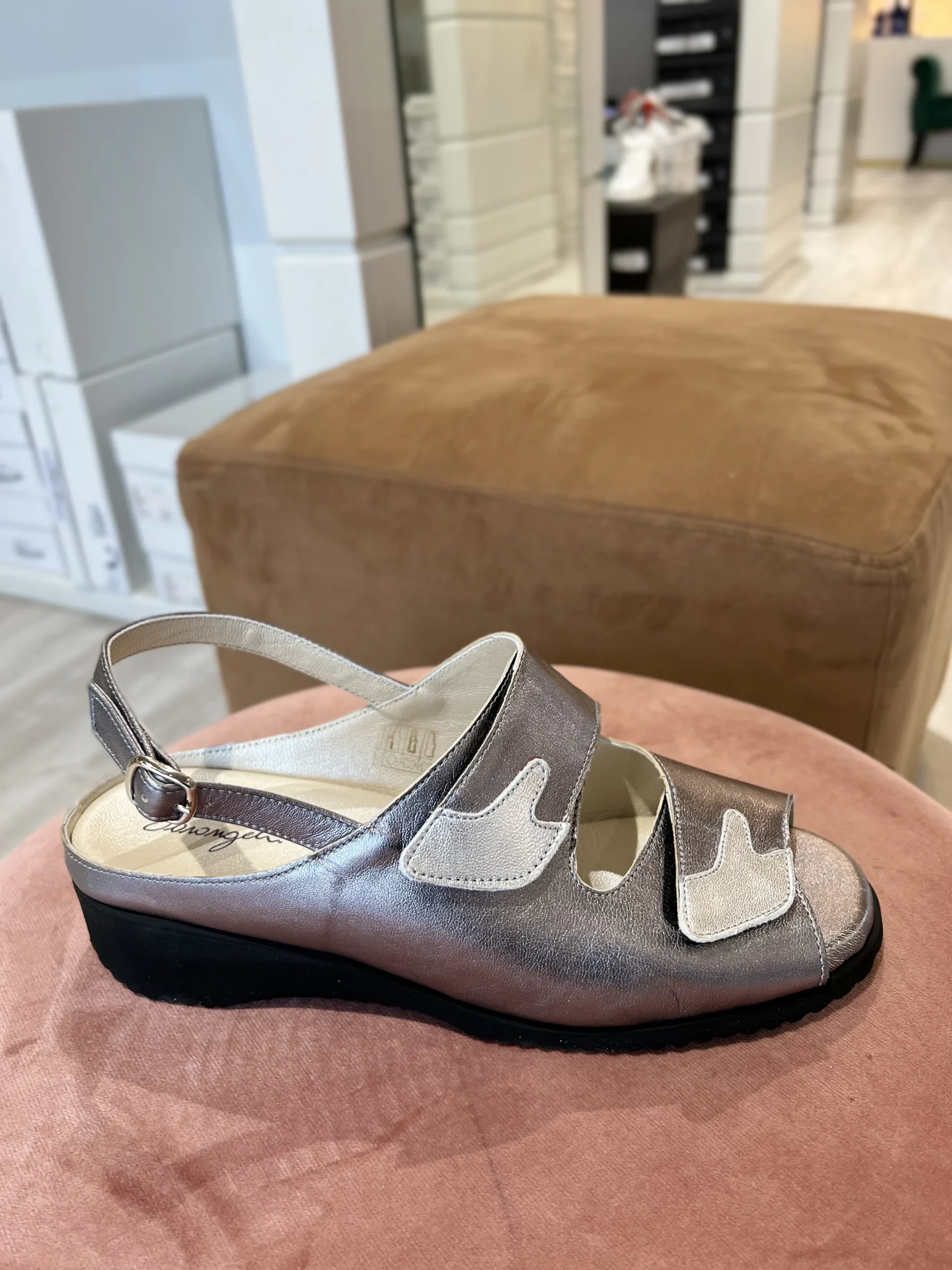 Sandalo comfort predisposto con strappo laminato acciaio - immagine 2