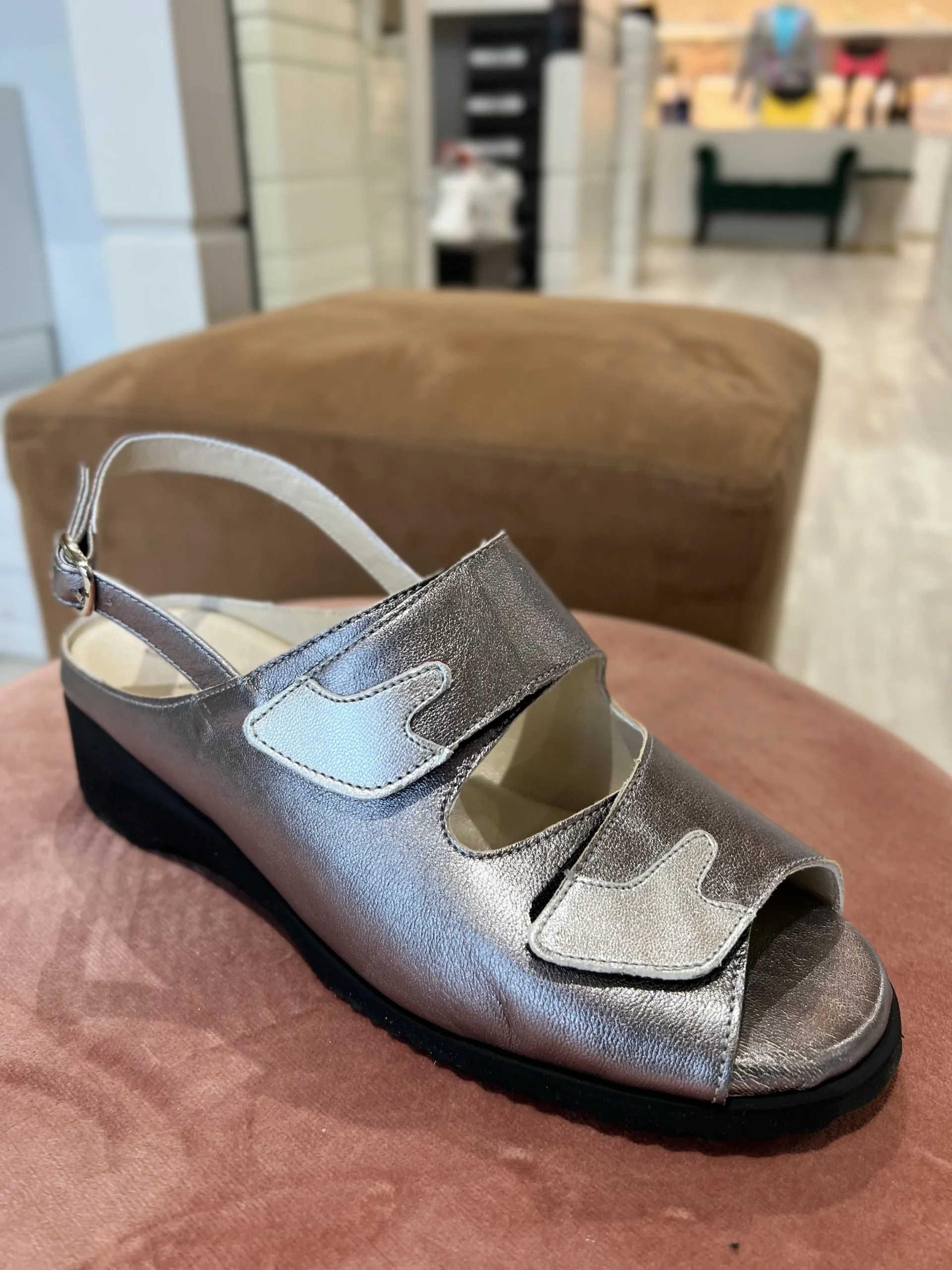 Sandalo comfort predisposto con strappo laminato acciaio - immagine 3