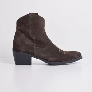 Camperos Bassi In Pelle Scamosciata