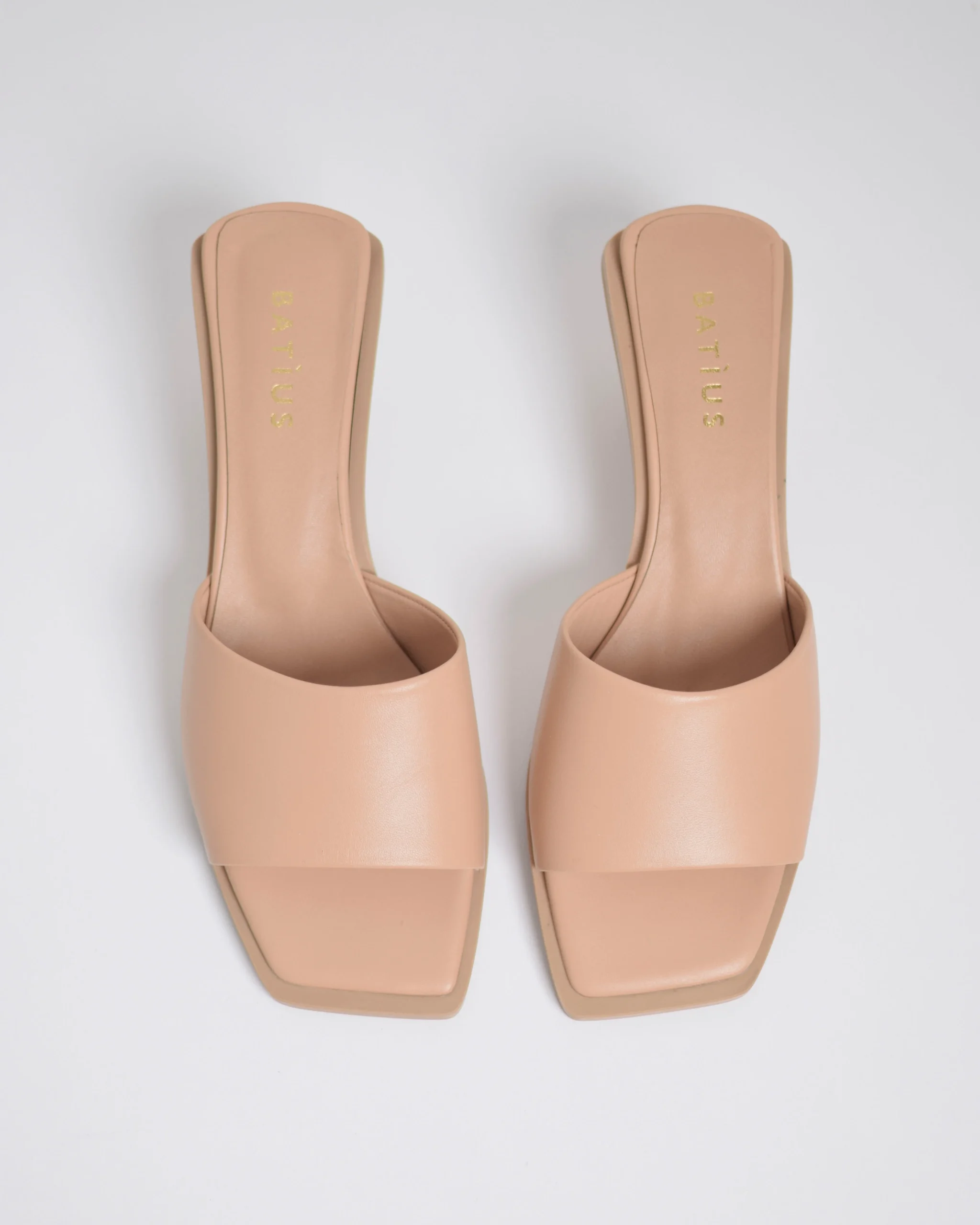 Sandalo con tacco in pelle - immagine 4