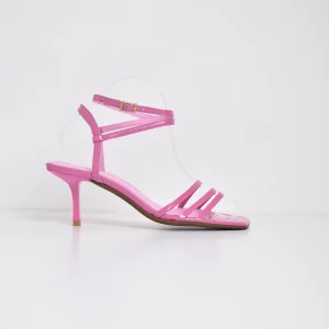 Sandalo con tacco in pelle