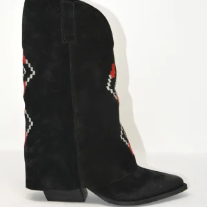 Texani con risvolto e ricamo nero -VMD025