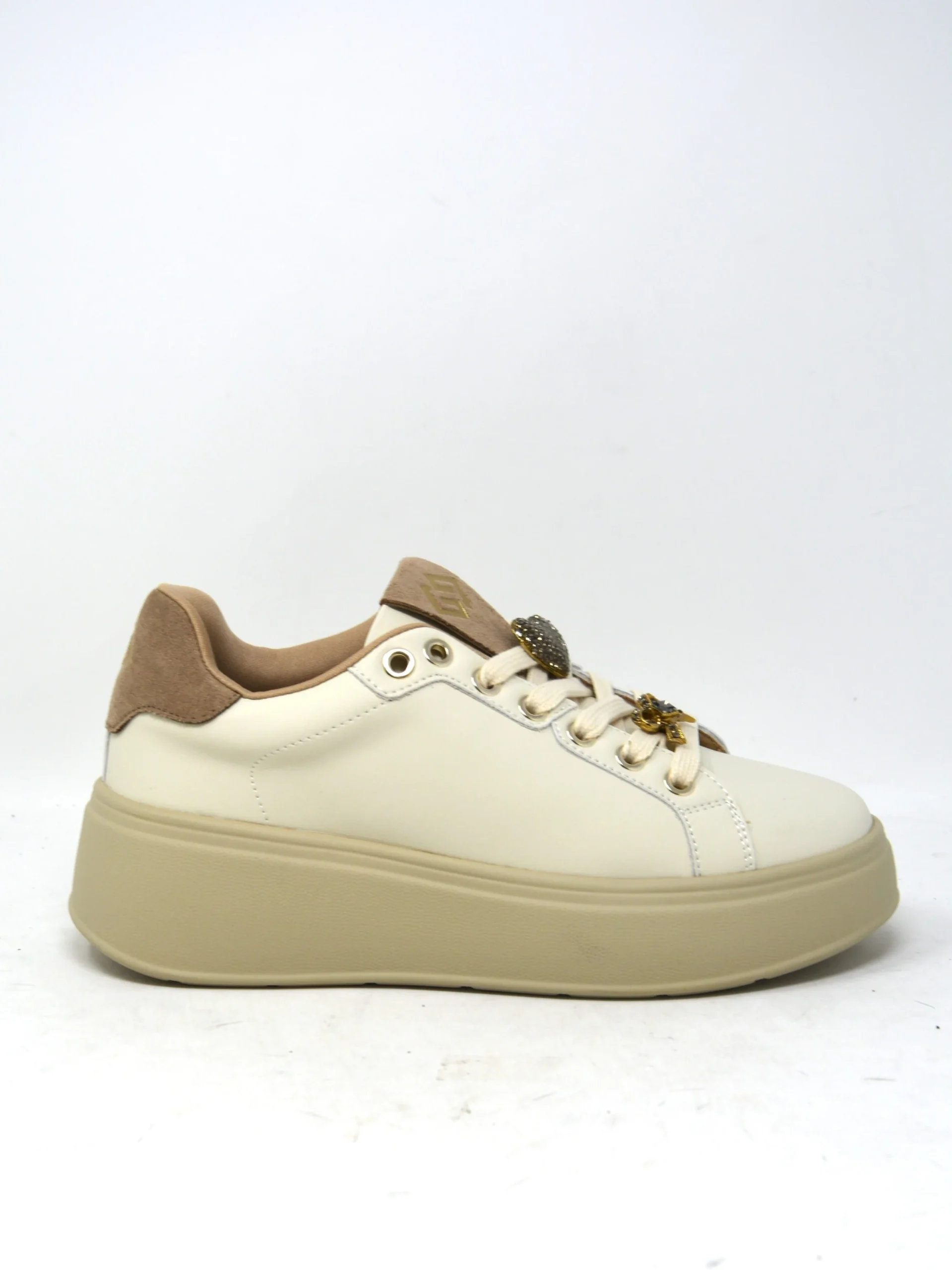 Sneaker fondo alto con accessori -GB971 - immagine 2