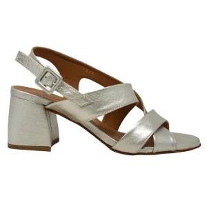 Sandalo con tacco pelle avana -N637