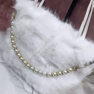 Erica Bianca - Borsa