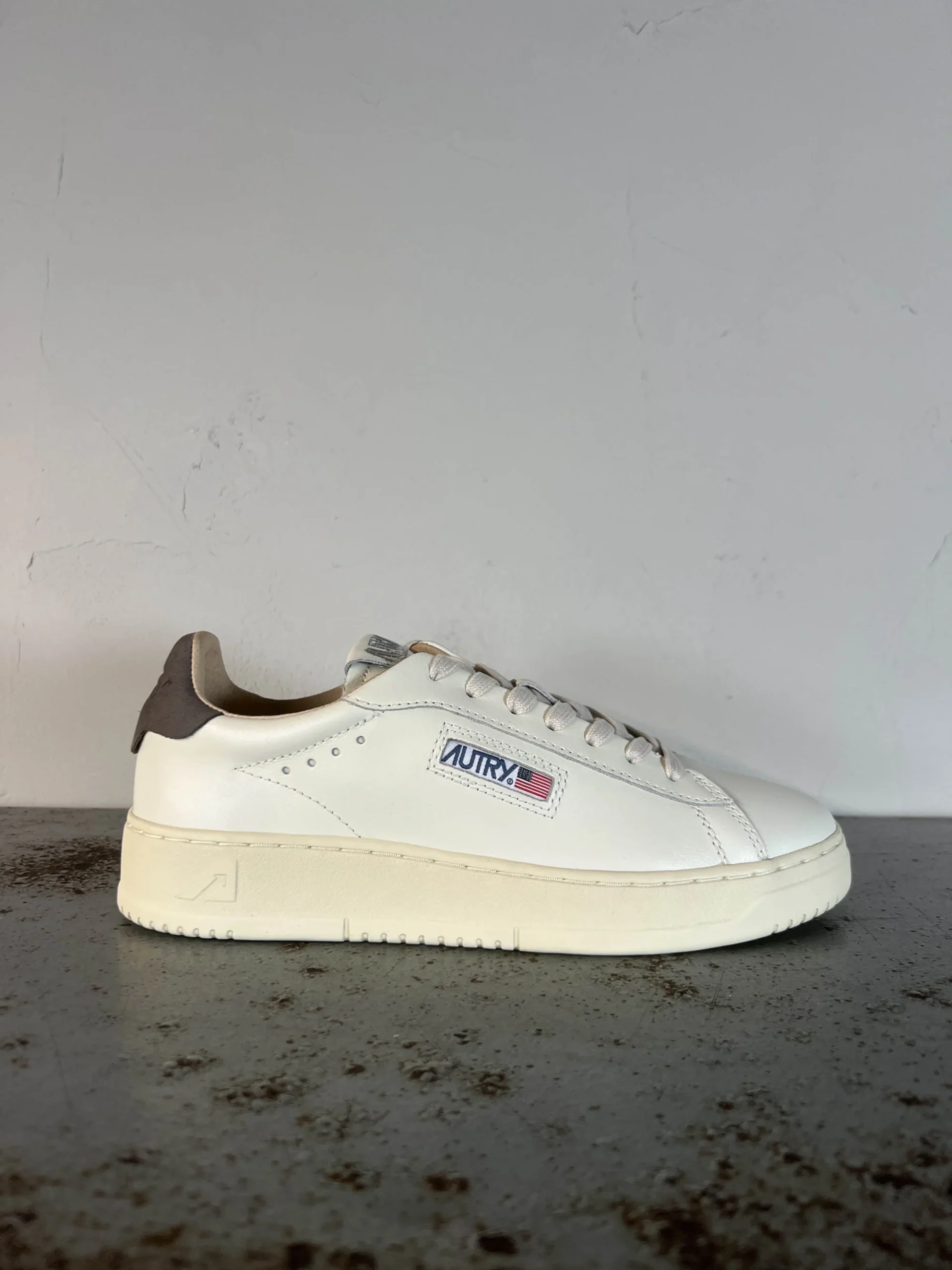 Autry Sneakers Dallas Uomo ADLM MR16 white morel - immagine 2