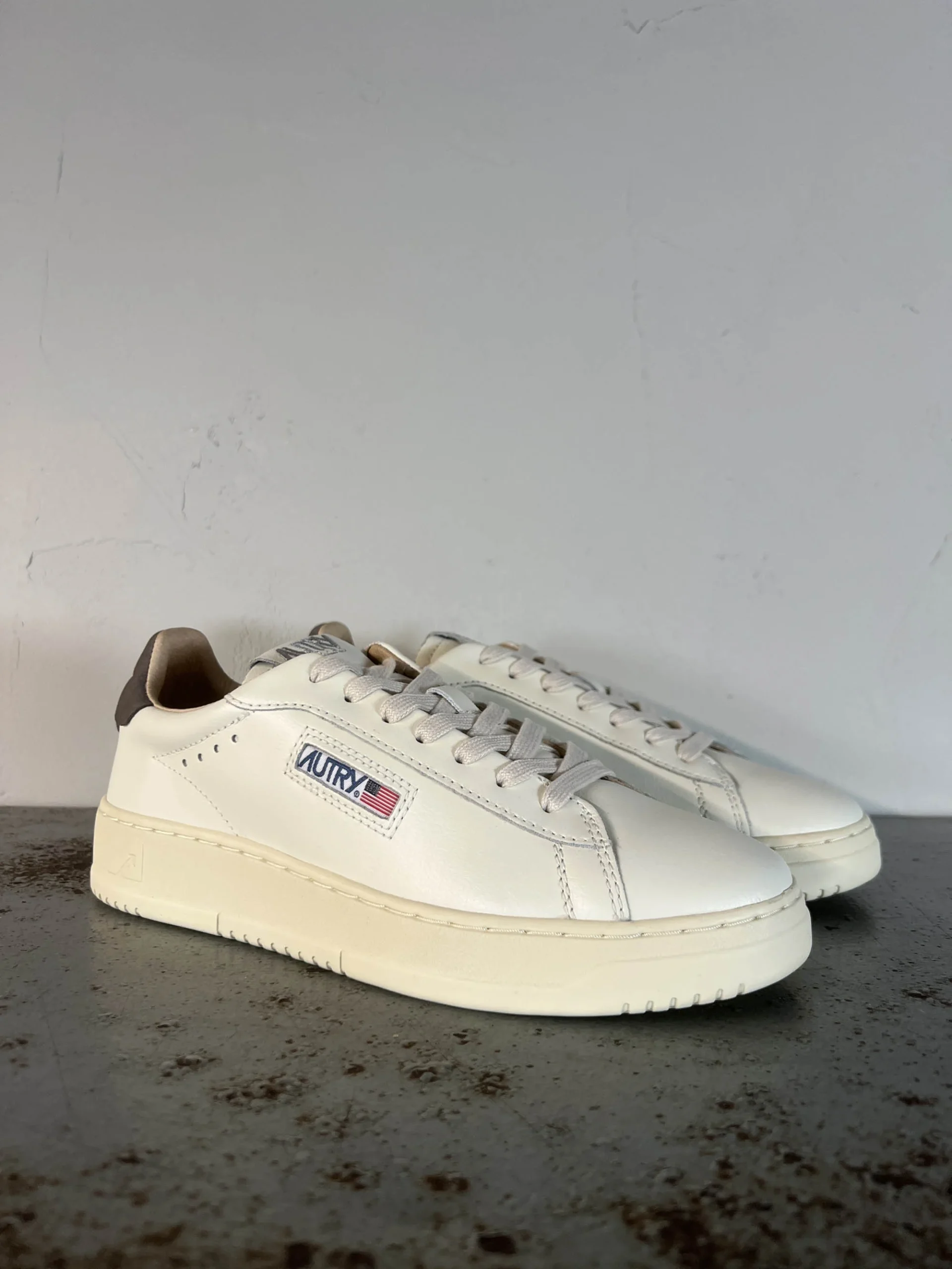 Autry Sneakers Dallas Uomo ADLM MR16 white morel - immagine 3