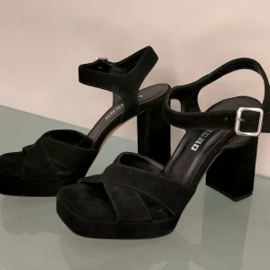 Sandali LONIGRO con plateau in camoscio nero - punta quadrata