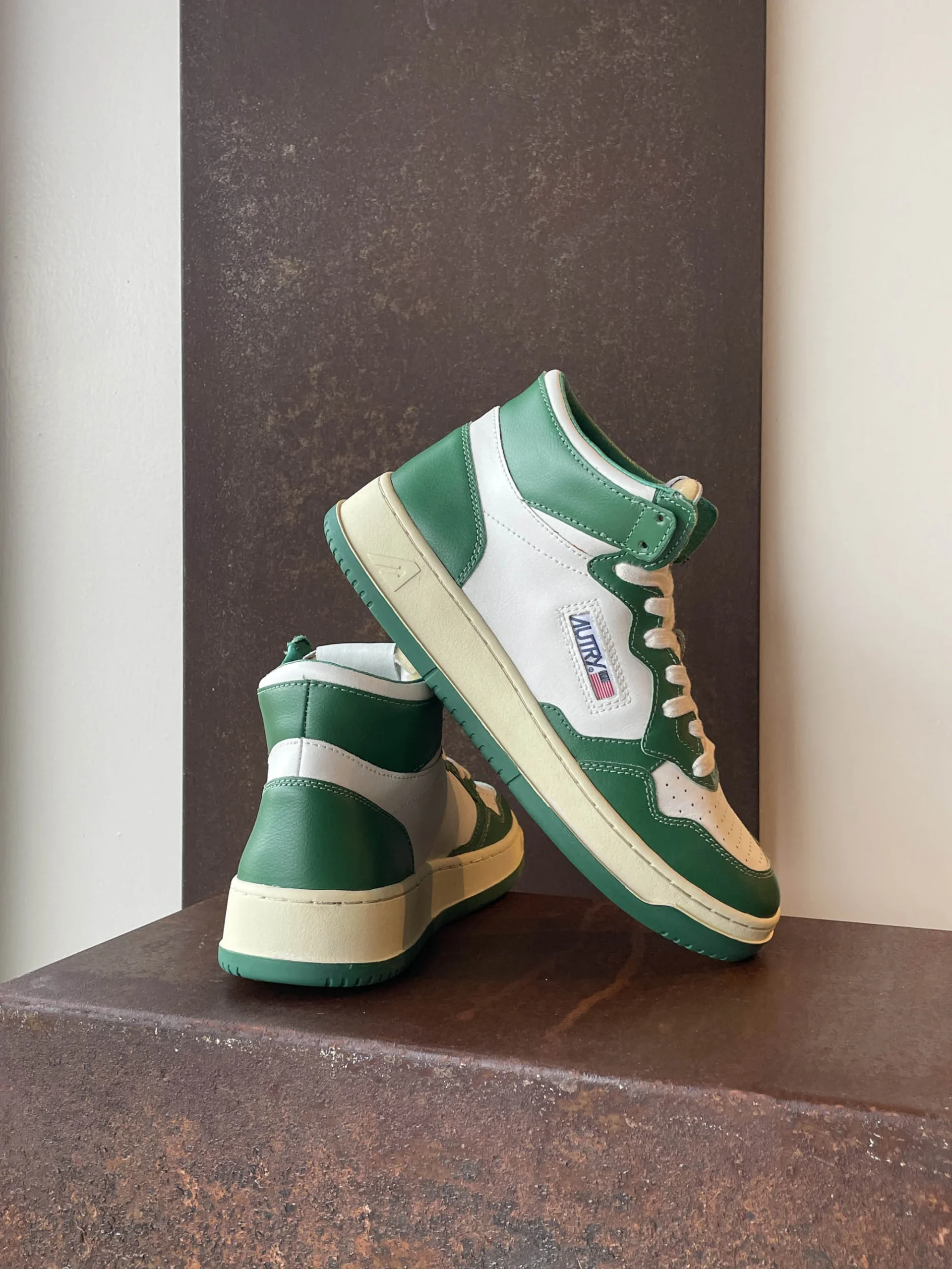 Autry Medalist Mid Man Sneakers in pelle bianca e verde - immagine 5