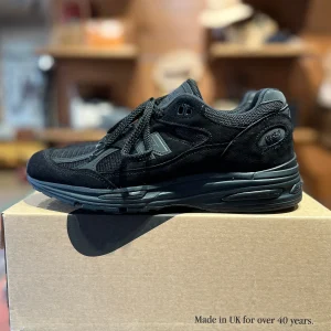 NEW BALANCE -  Sneakers - U991KK2 - Nero