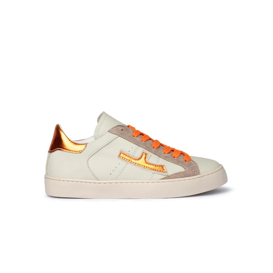 Sneaker in pelle avorio con dettagli oro e lacci arancioni Donna - immagine 2