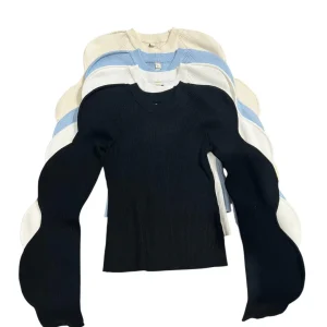 Maglia con maniche ondulate - 782800