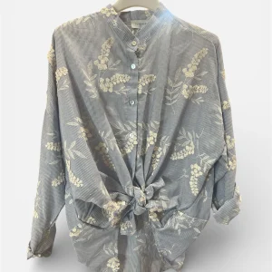 Camicia azzurra ricamata V_23235