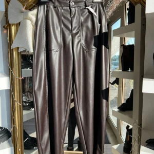 Pantalone in ecopelle liscio moro con tasche - 266710N